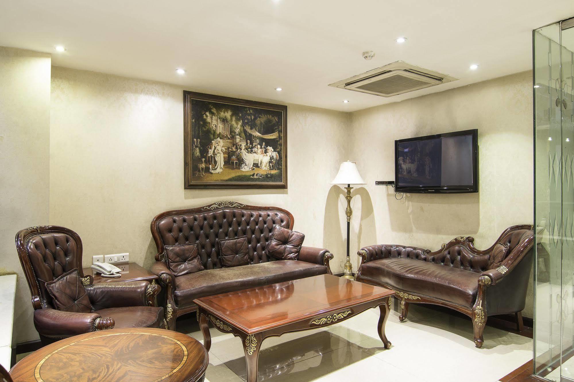 Hotel Treebo Tryst Royce New Friends Colony Nowe Delhi Zewnętrze zdjęcie