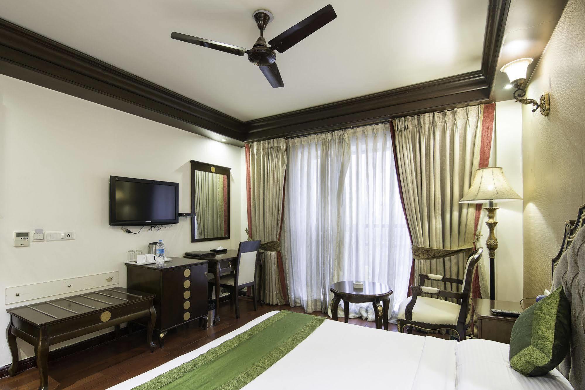 Hotel Treebo Tryst Royce New Friends Colony Nowe Delhi Zewnętrze zdjęcie