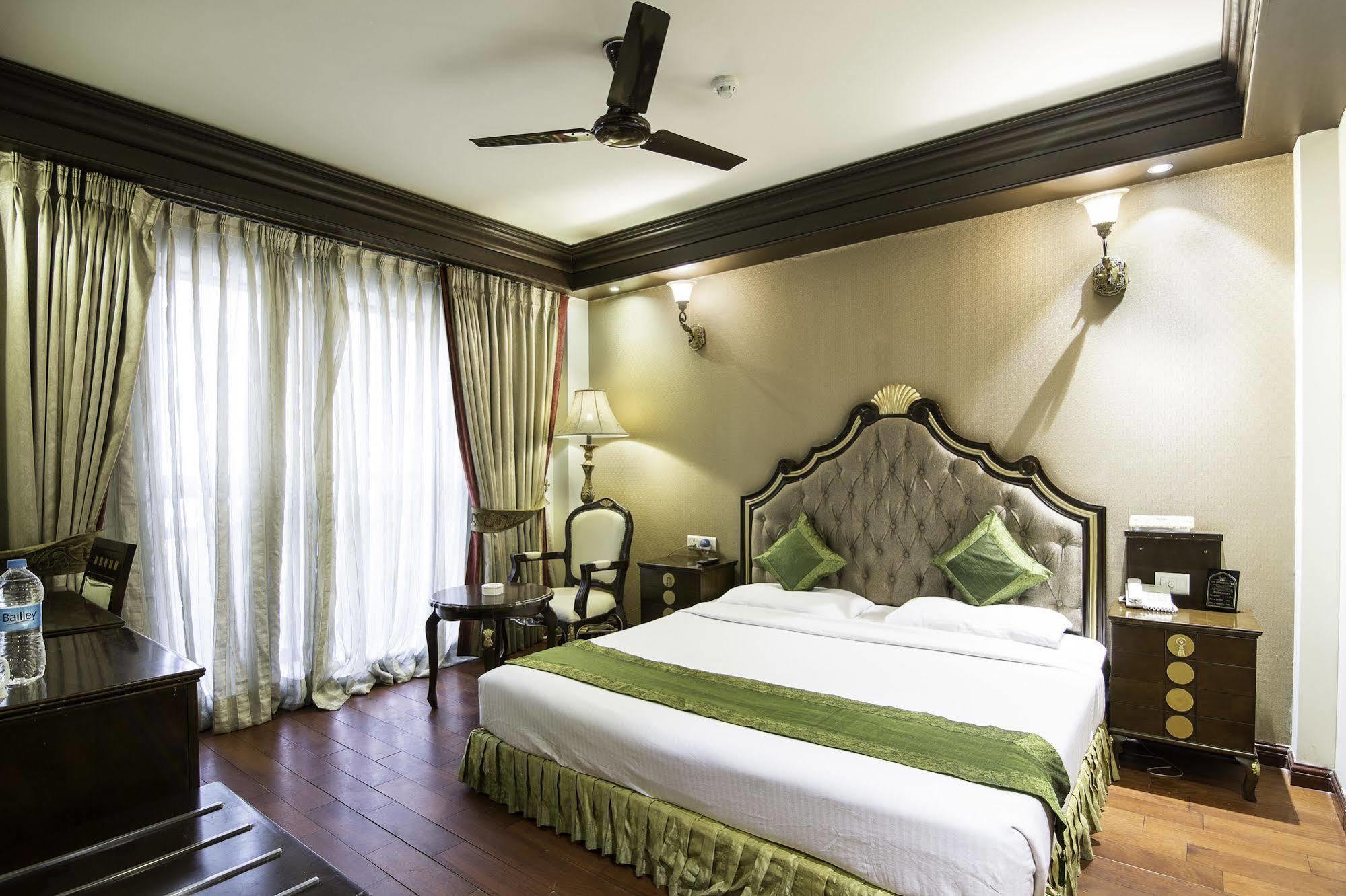 Hotel Treebo Tryst Royce New Friends Colony Nowe Delhi Zewnętrze zdjęcie