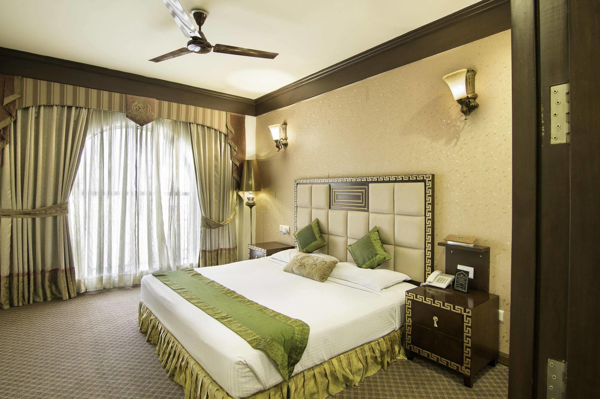 Hotel Treebo Tryst Royce New Friends Colony Nowe Delhi Zewnętrze zdjęcie