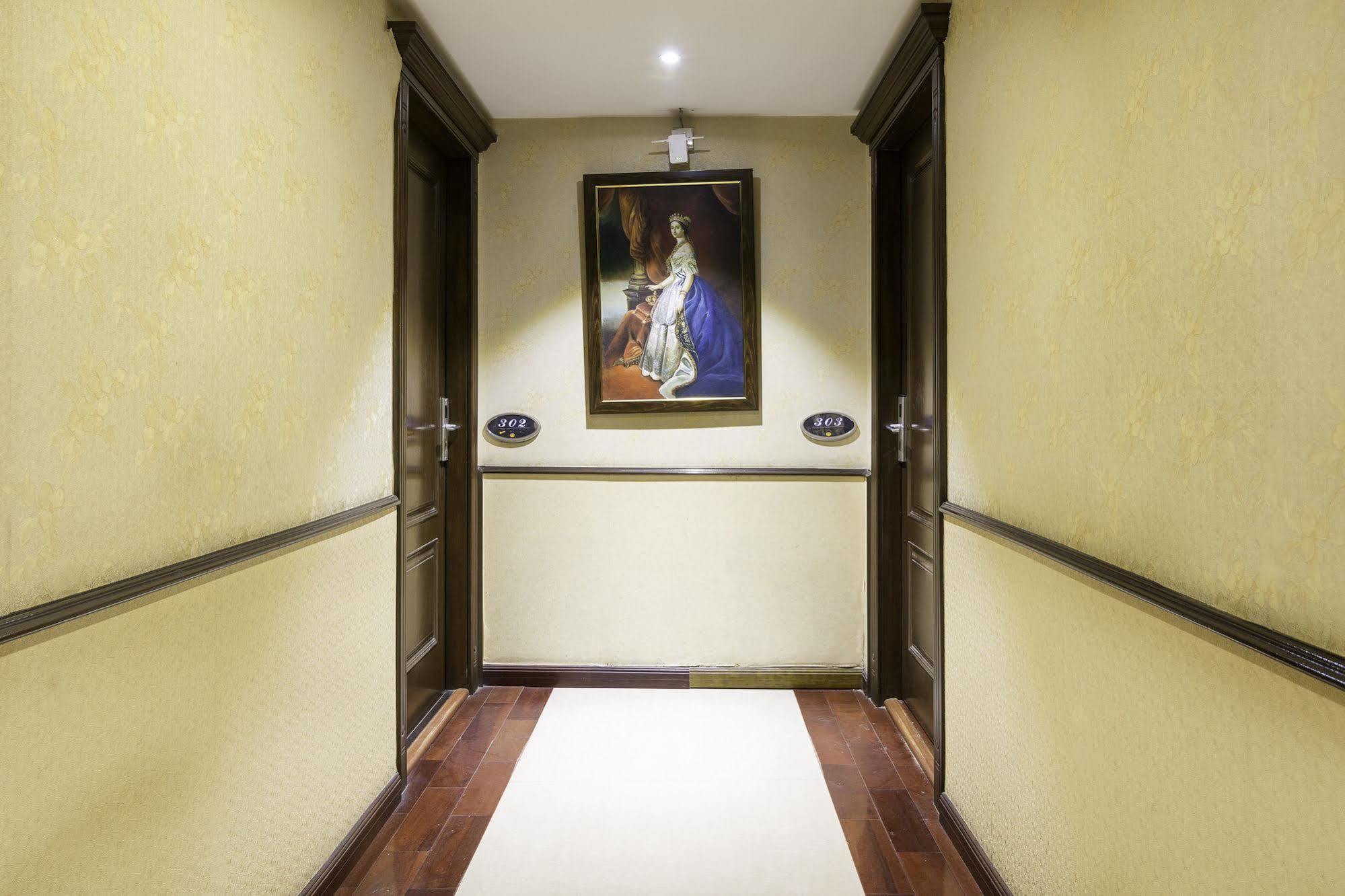 Hotel Treebo Tryst Royce New Friends Colony Nowe Delhi Zewnętrze zdjęcie
